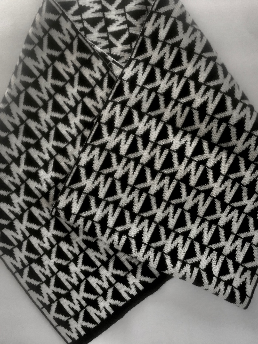 Michael Kors black and white MK SCARF